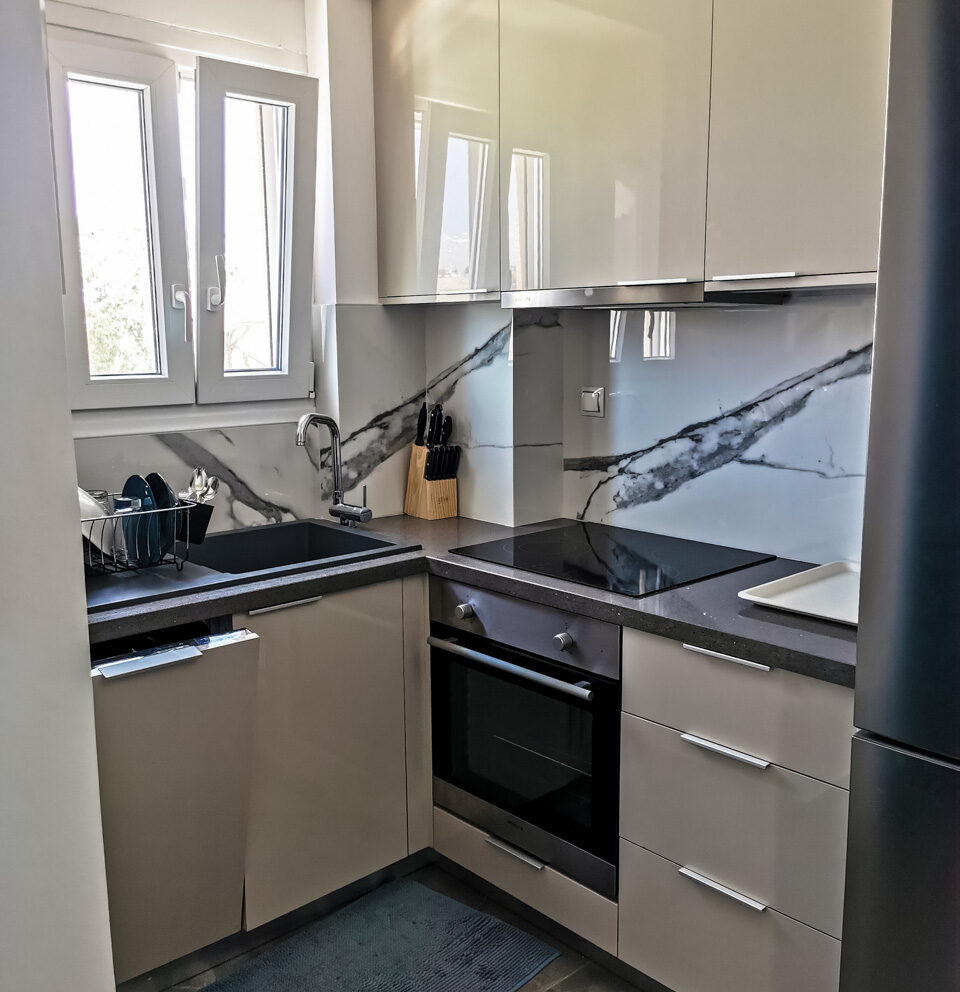 The Kitchen | GoldenDay I