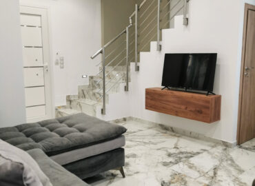 The Living Room | GoldenDay II